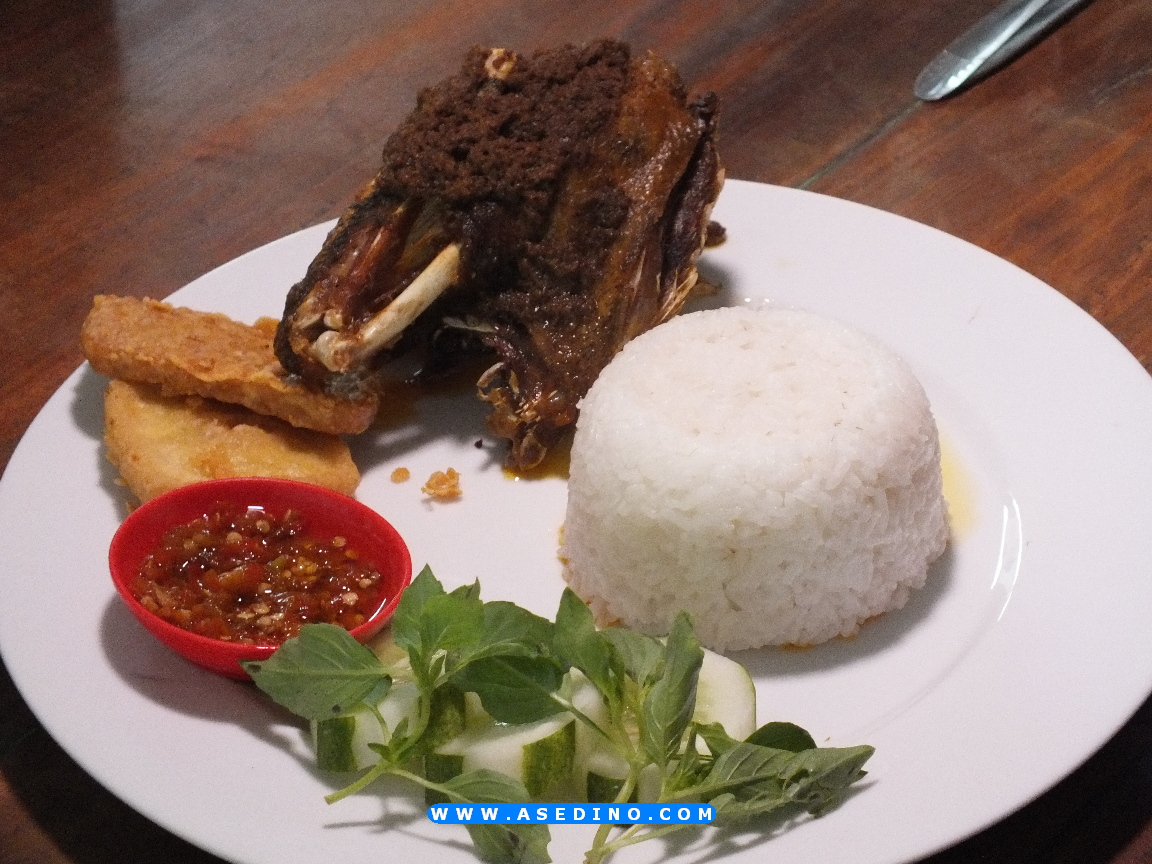 Makan Siang Bebek Jagoan Gulo Jowo Nikmatnya Lengkap
